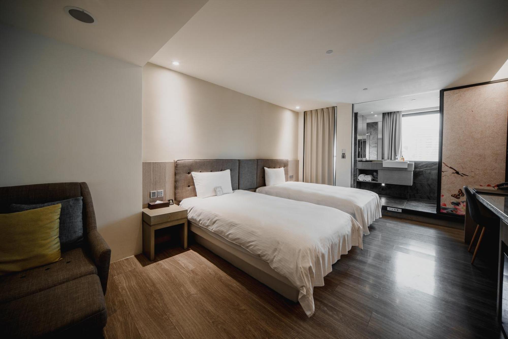 Hub Hotel Kaohsiung Yawan Branch Esterno foto