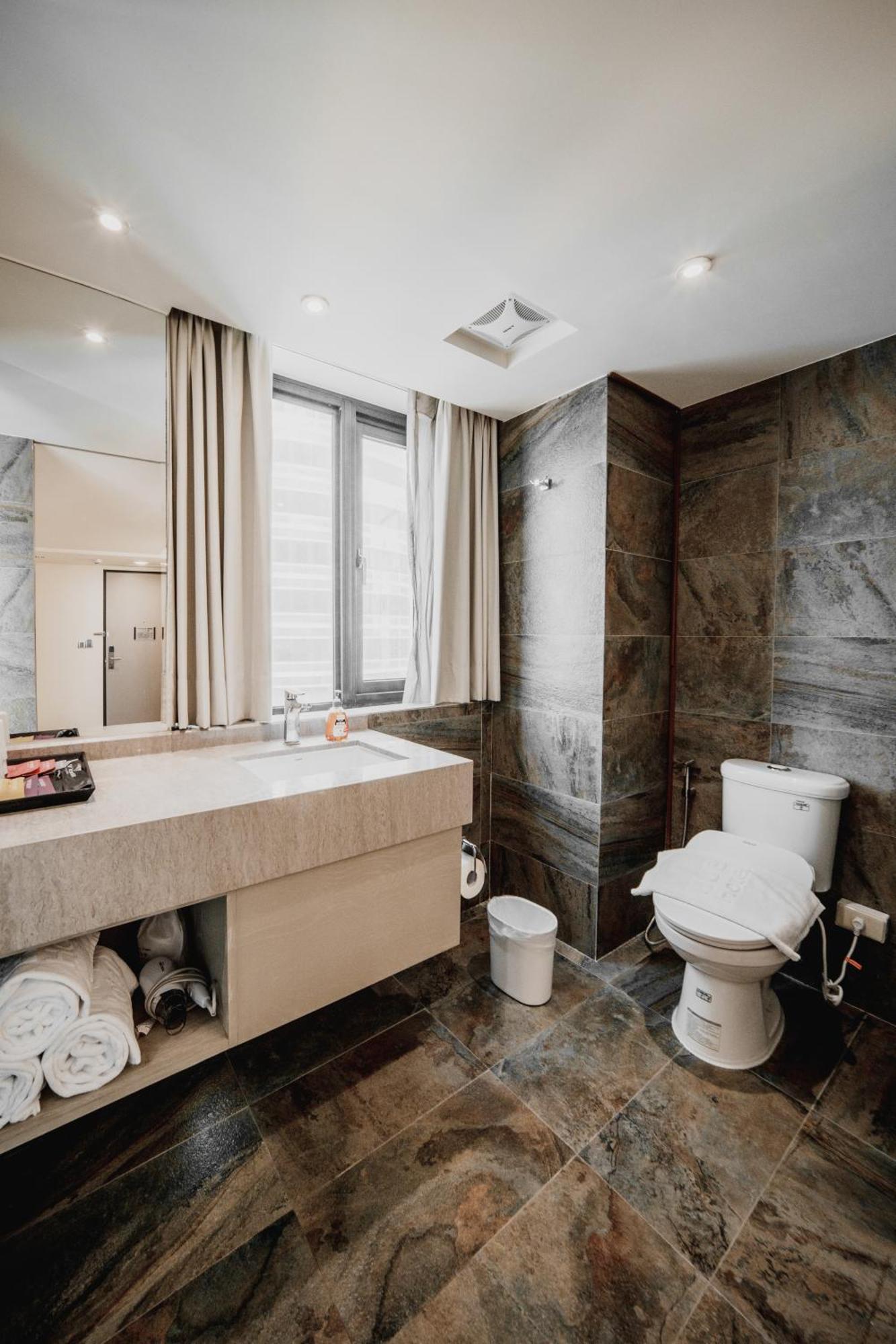 Hub Hotel Kaohsiung Yawan Branch Esterno foto