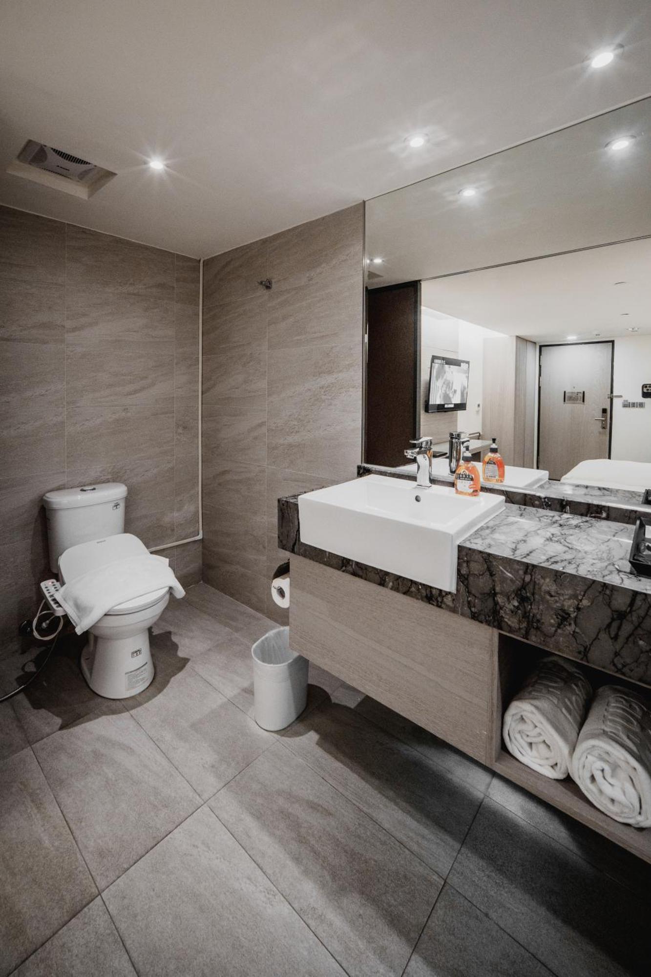Hub Hotel Kaohsiung Yawan Branch Esterno foto