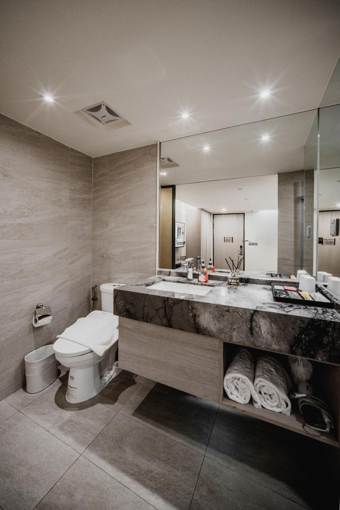 Hub Hotel Kaohsiung Yawan Branch Esterno foto