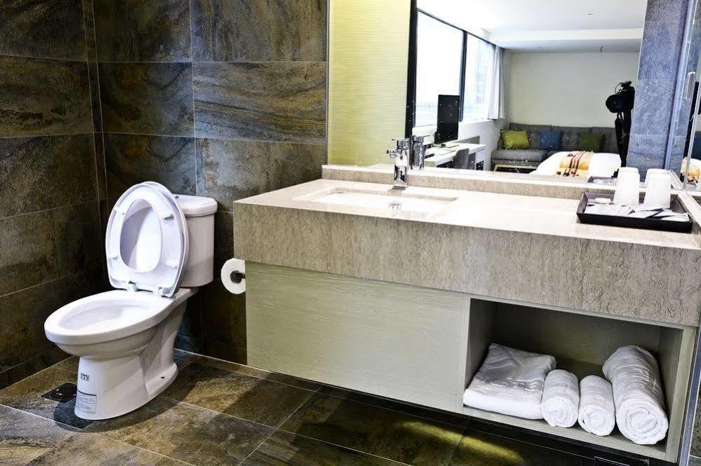 Hub Hotel Kaohsiung Yawan Branch Esterno foto